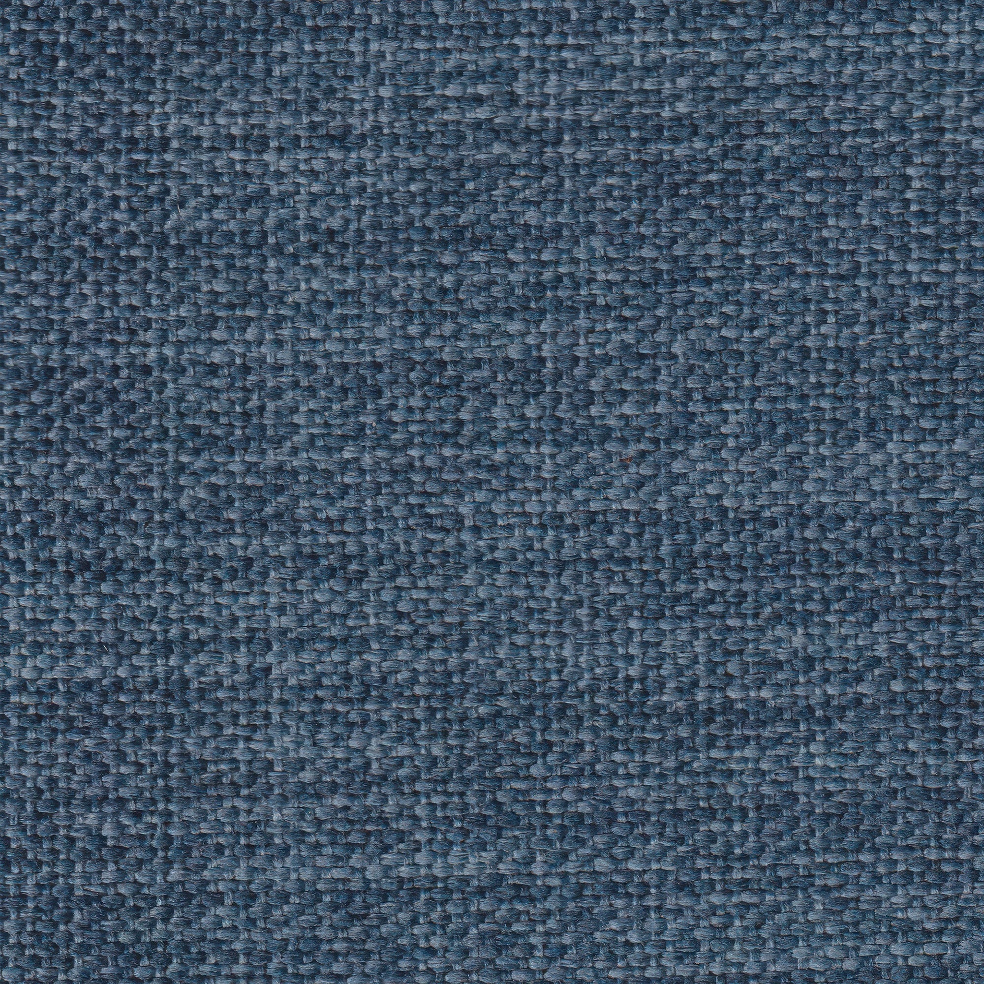 Denim blauwe vouwgordijn stof verduisterend maatwerk textuur detail woonkamer raamdecoratie