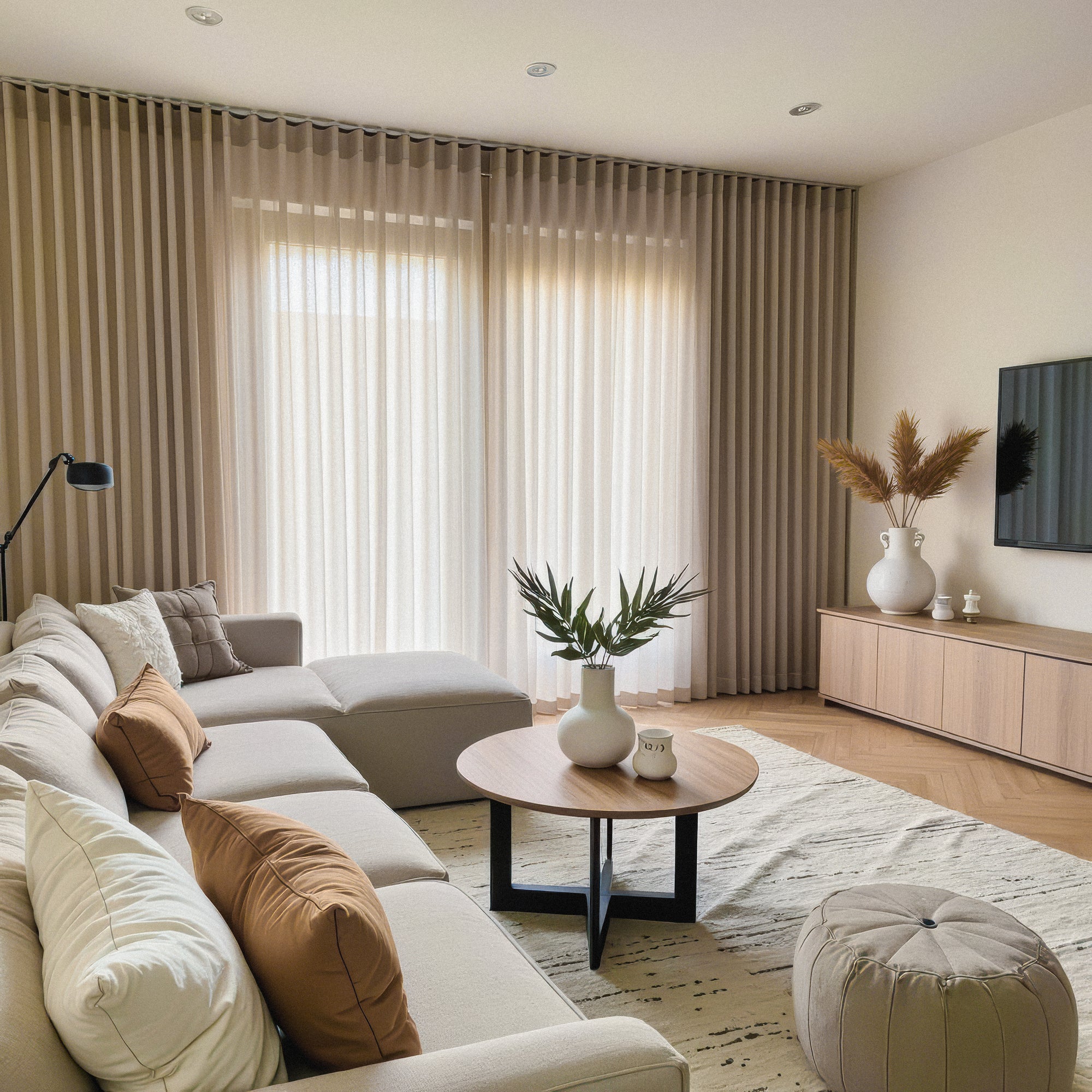 Beige silk inbetween gordijnen op maat woonkamer moderne raamdecoratie dubbele laag vitrage overgordijnen